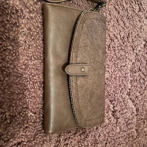 Wallet-wristlet excellent condition